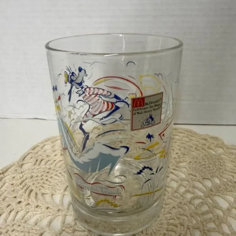 McDonald's Disney World 25th Anniversary Goofy Glass